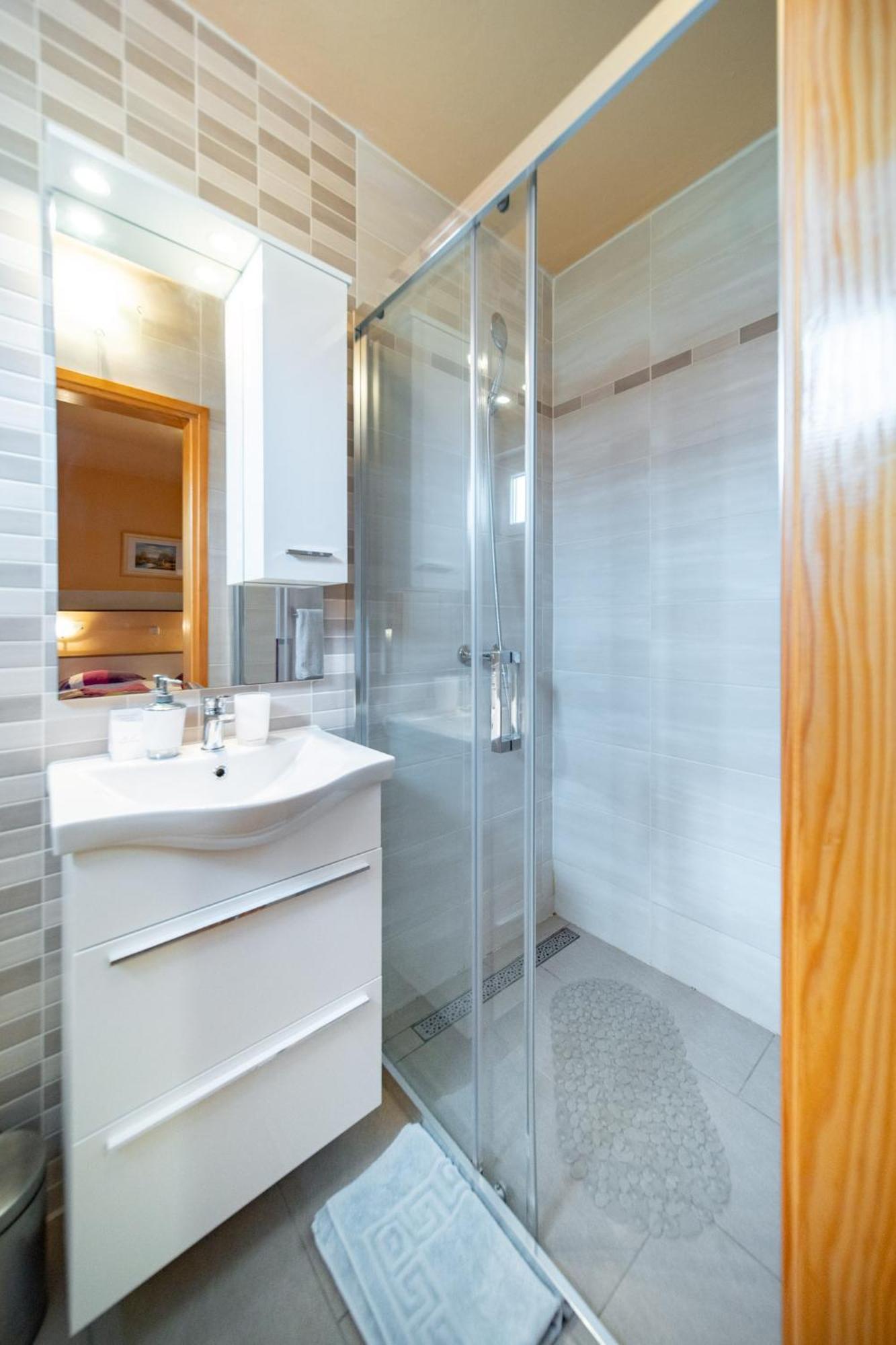 Guesthouse Mira Rab Town Chambre photo