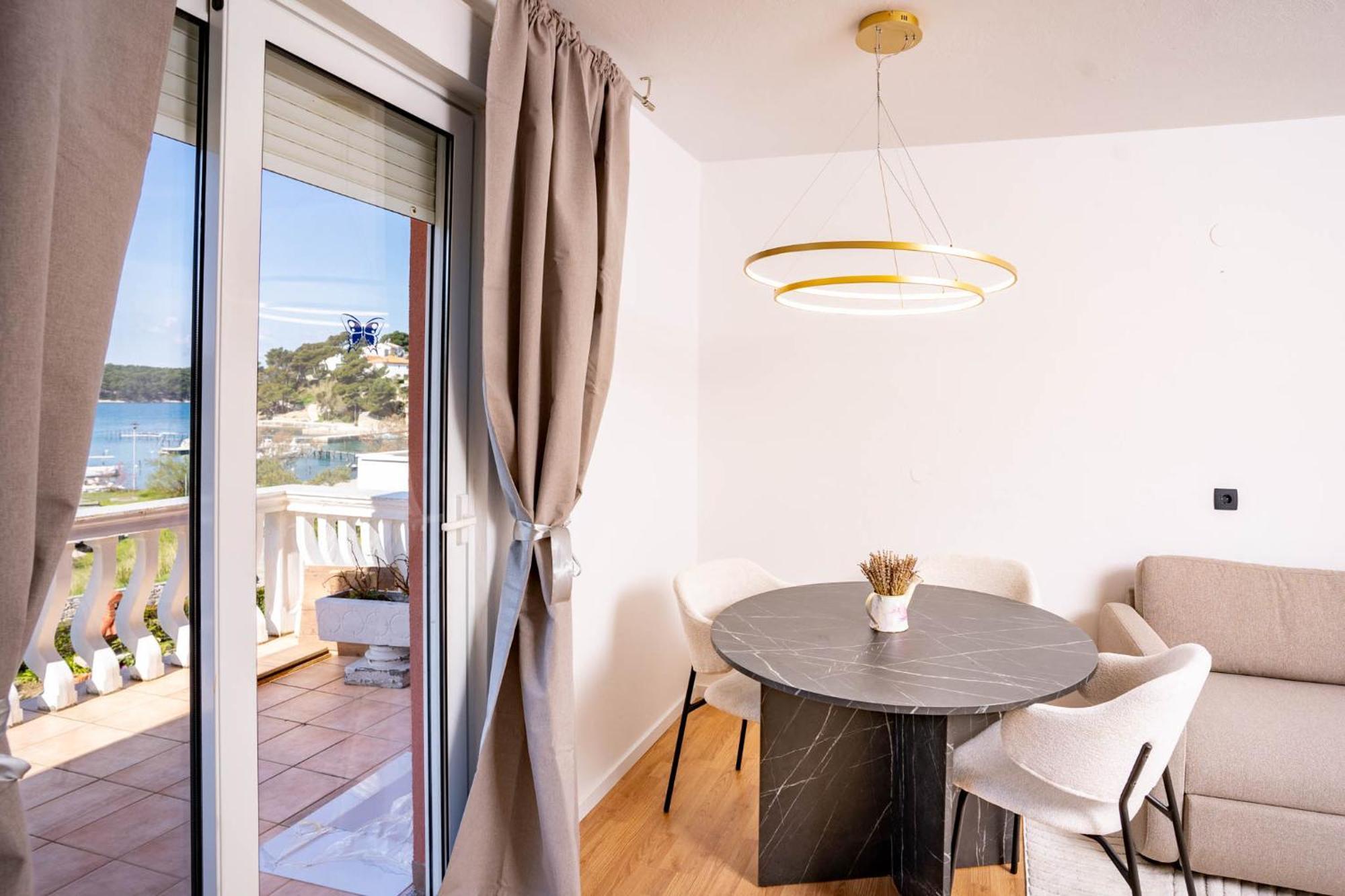 Guesthouse Mira Rab Town Chambre photo
